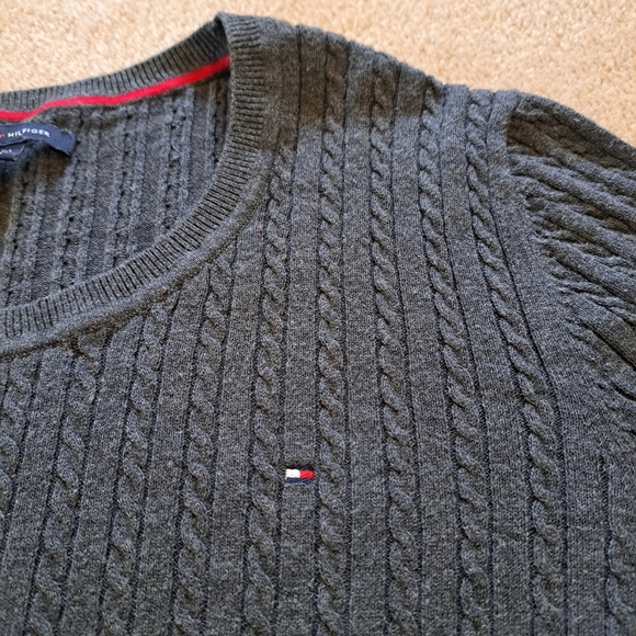 Tommy Hilfiger Sweater Grey Cable Knit Crewneck Size XL Long Sleeved Classic - Picture 9 of 12